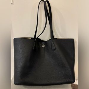 Tory Burch Perry leather tote. $60